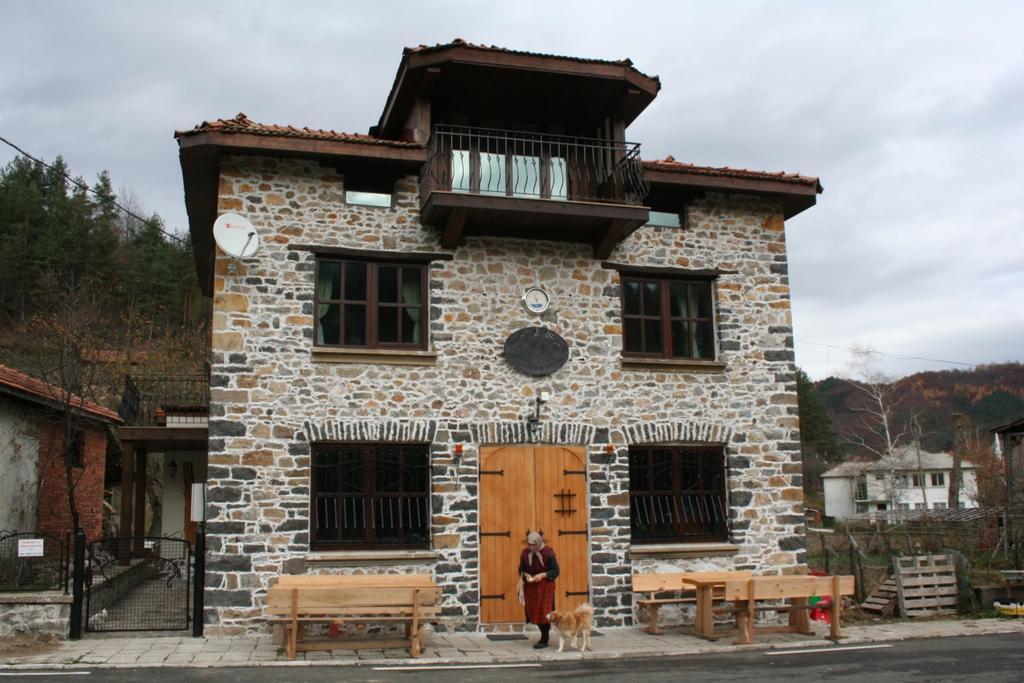 Guest House The Jolly House Arda  ภายนอก รูปภาพ