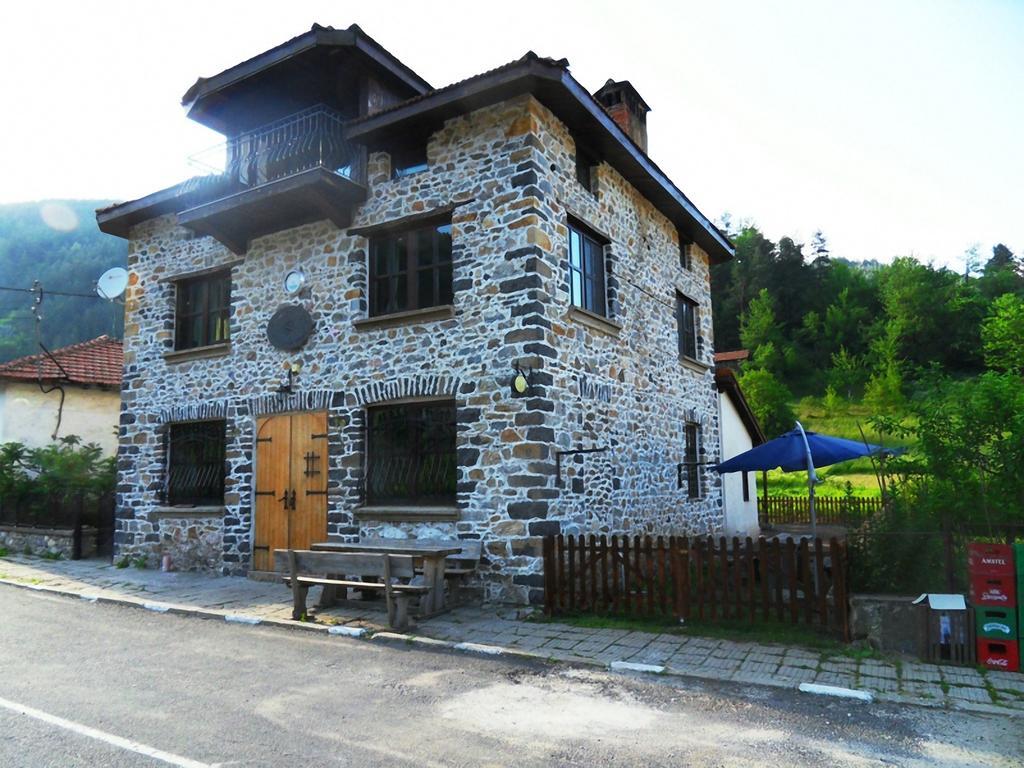 Guest House The Jolly House Arda  ภายนอก รูปภาพ